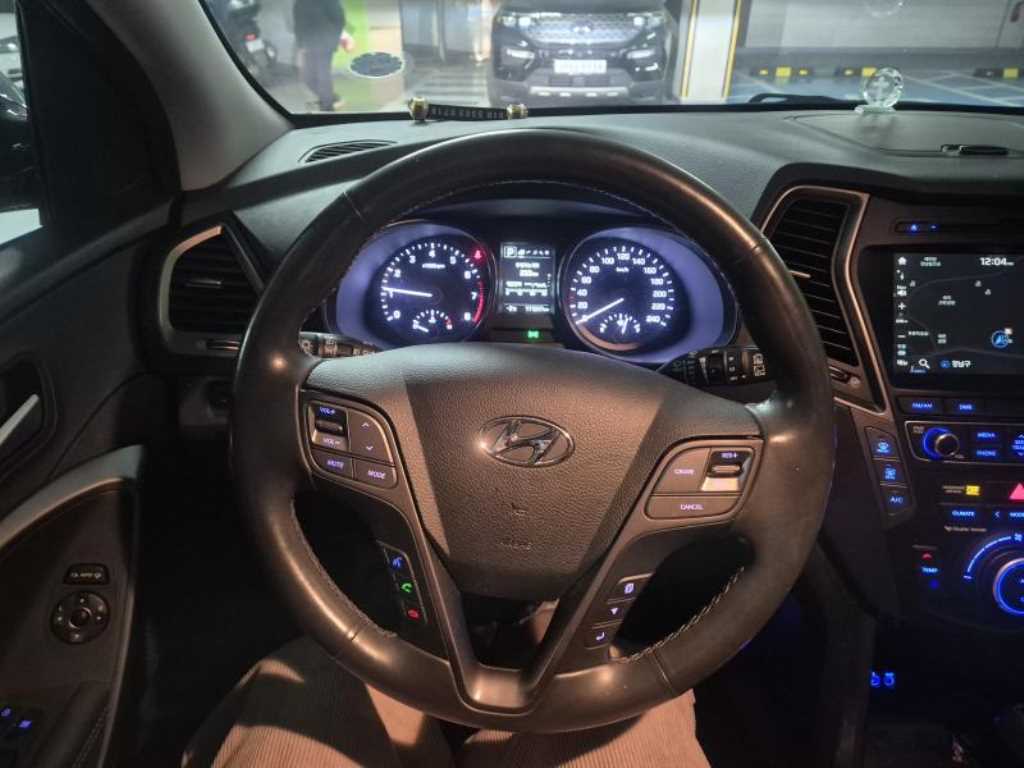 HYUNDAI Santa Fe - Vista 8