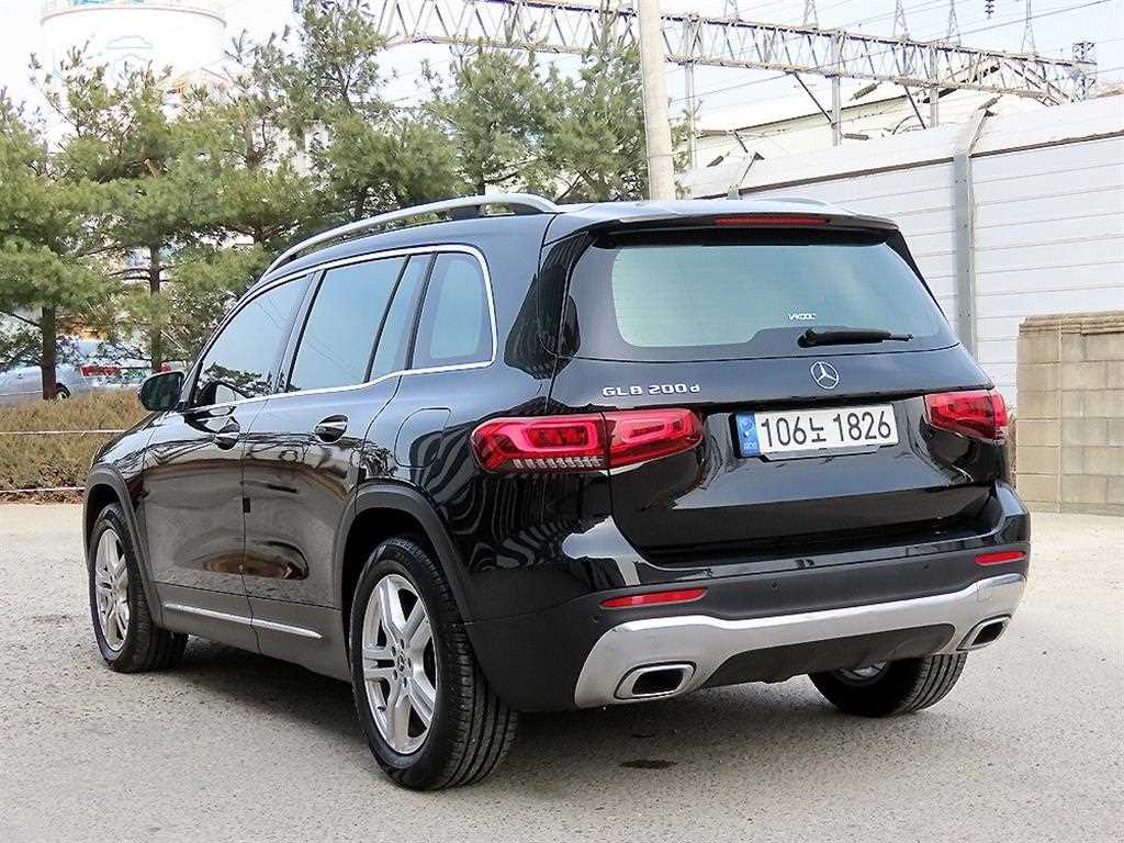 Mercedes Benz GLB Class - Vista 3