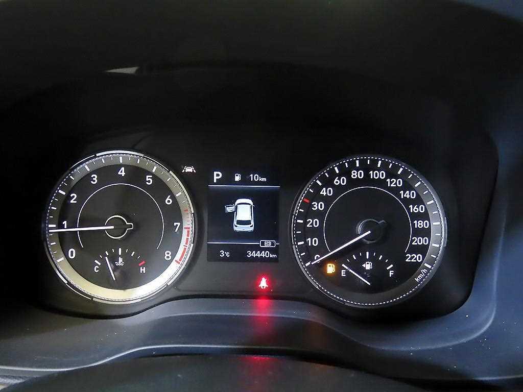 HYUNDAI Venue - Vista 9