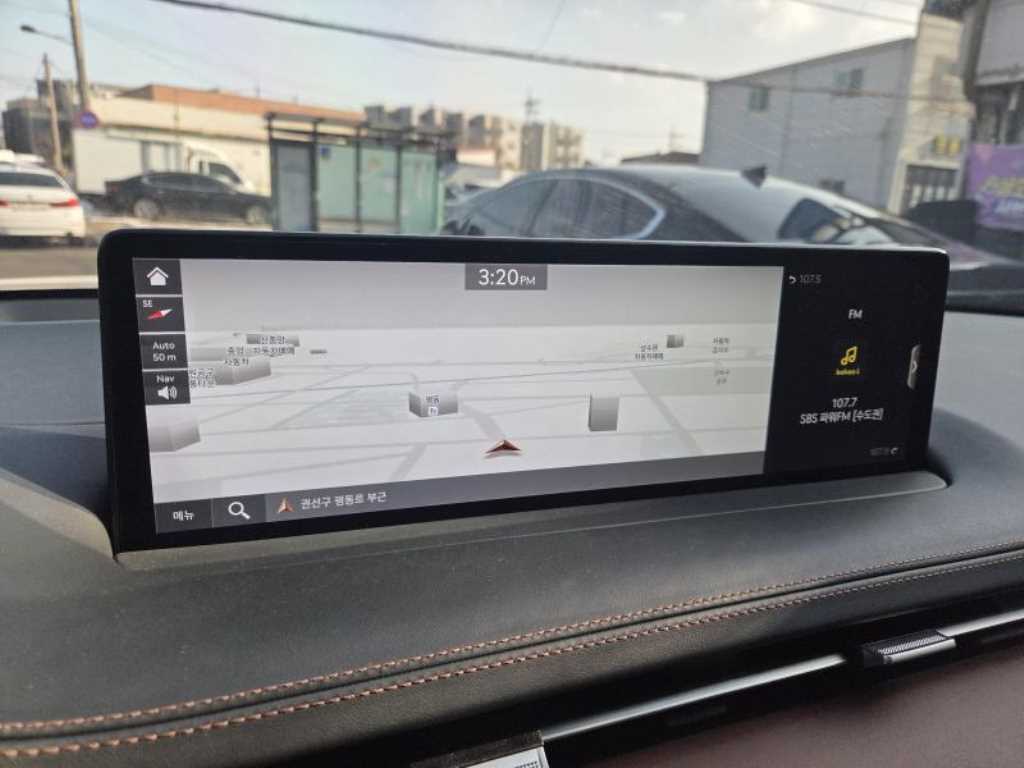 Genesis GV70 - Vista 10