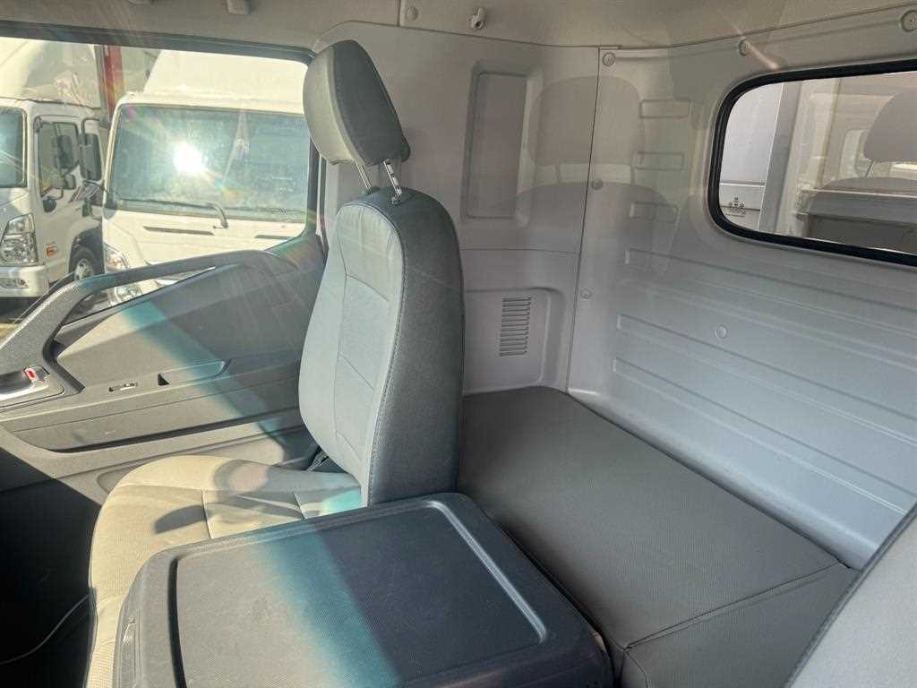 medium and large cargo truck 2023 Blanco - Importación desde Corea - HF Imports Iquique - Foto 15