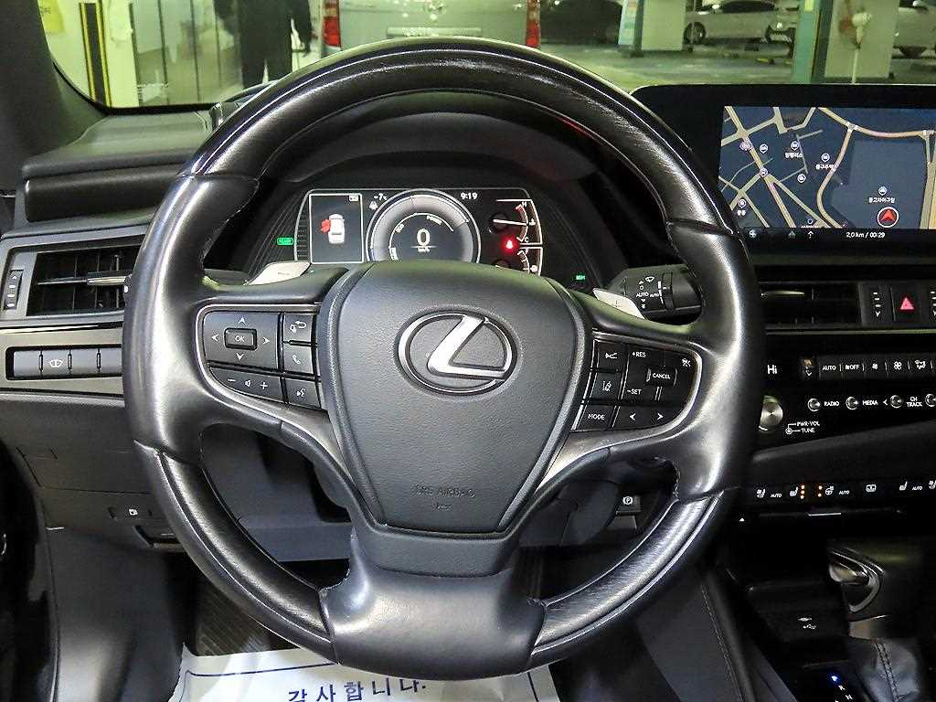 Lexus ES - Vista 8