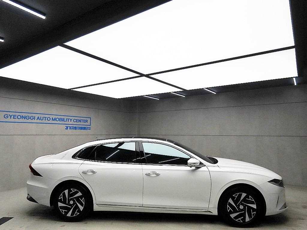 HYUNDAI Grandeur - Vista 2