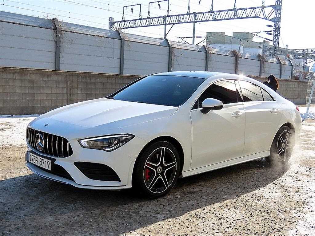 Mercedes Benz CLA Class - Vista 2