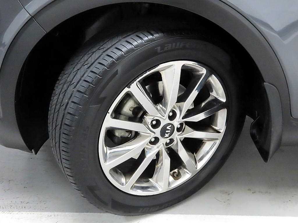 KIA Sorento - Vista 4