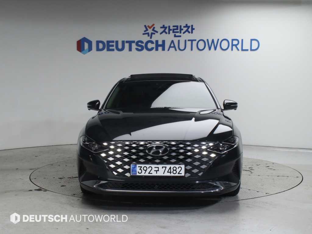 HYUNDAI Grandeur - Vista 2