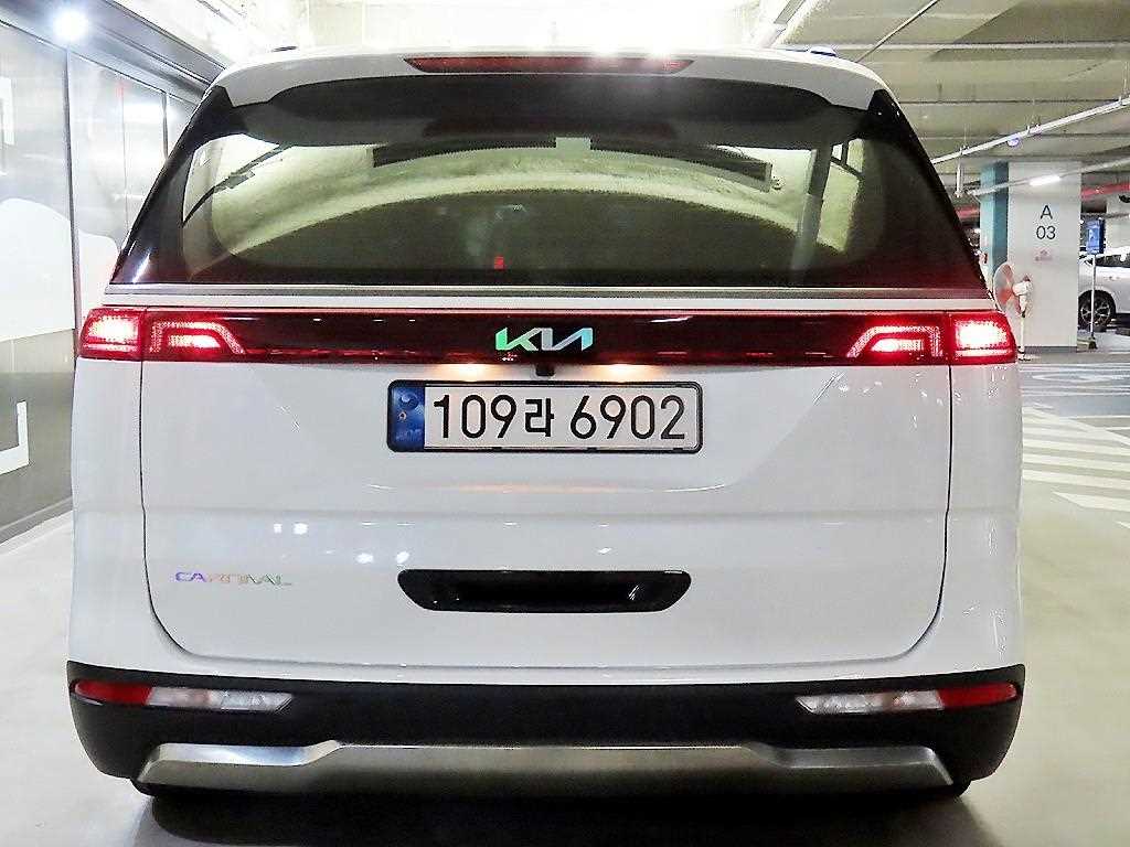 KIA Carnival - Vista 5
