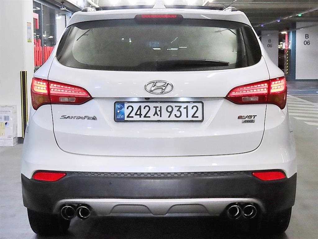 HYUNDAI Santa Fe - Vista 5