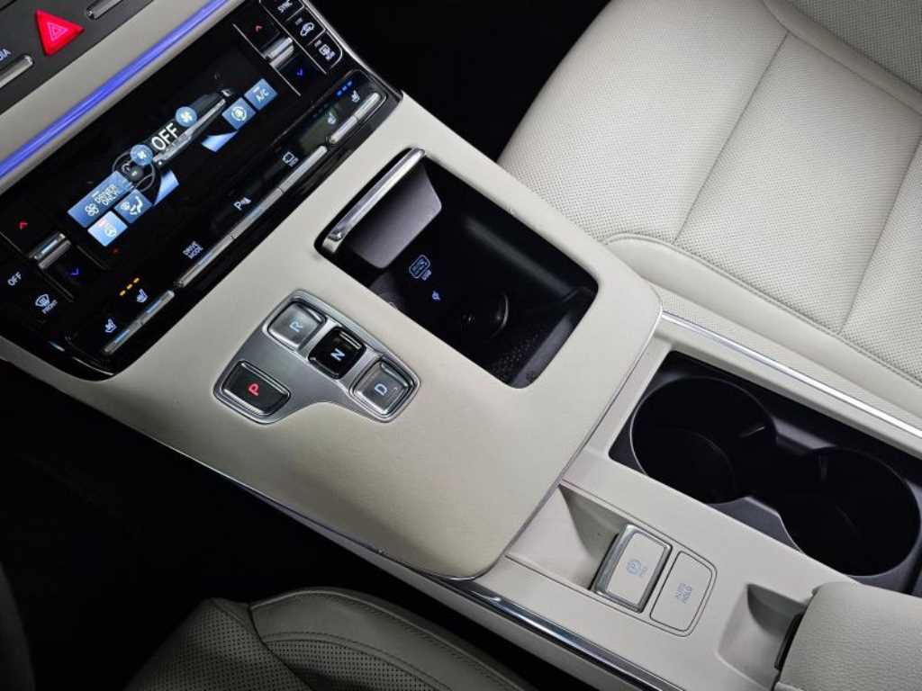 HYUNDAI Grandeur - Vista 9