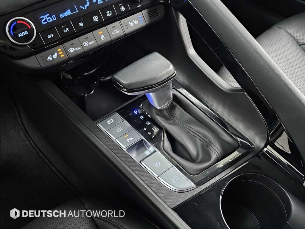 HYUNDAI Avante - Vista 9