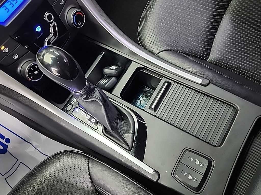 HYUNDAI Sonata - Vista 8