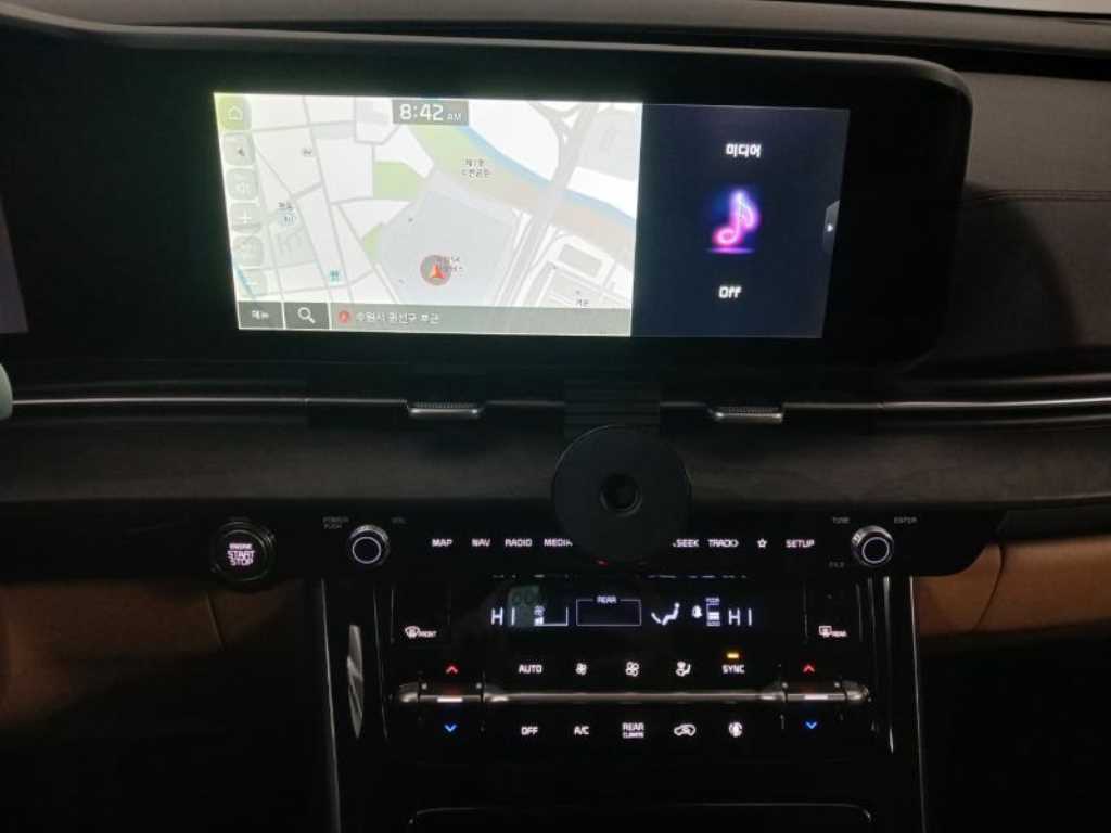 KIA Carnival - Vista 12