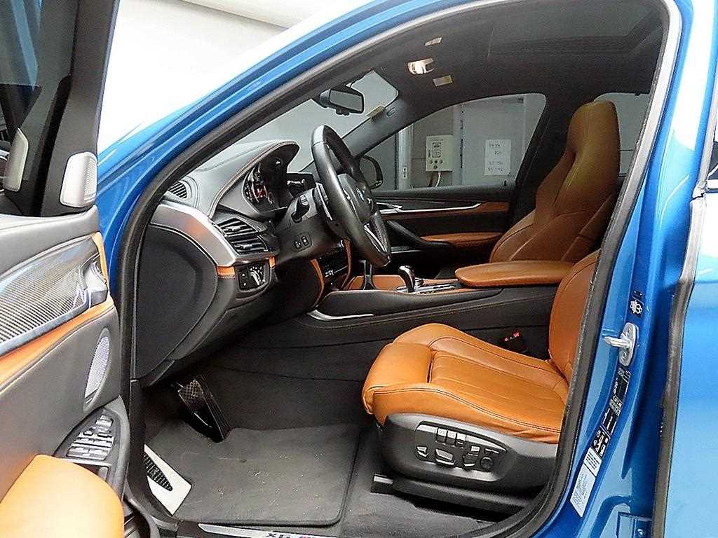 BMW X6M - Vista 5