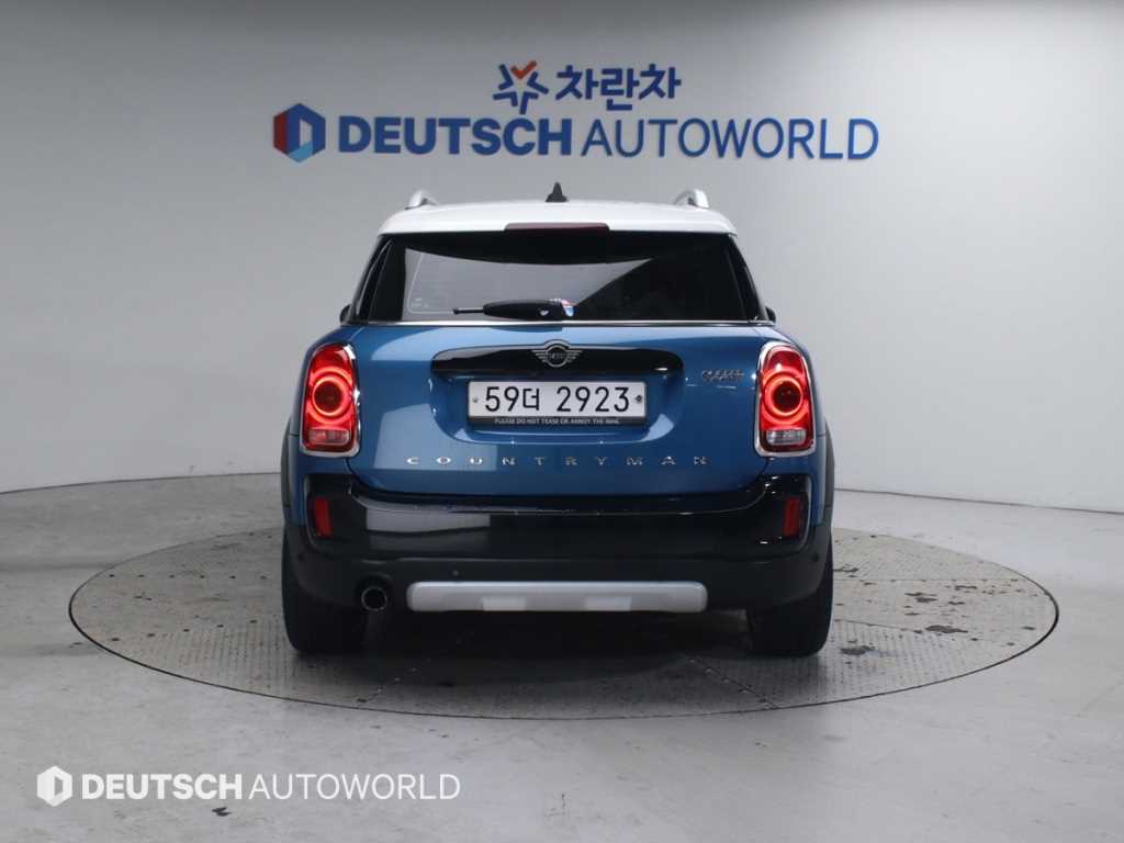 Mini Countryman - Vista 4