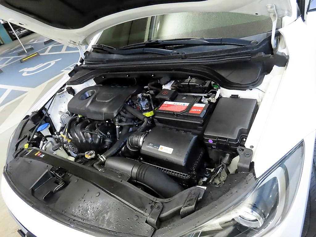 HYUNDAI Avante 2018 - Importación desde Corea - HF Imports Iquique - Foto 16