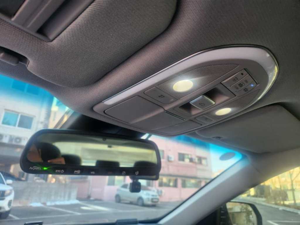 HYUNDAI Genesis - Vista 12