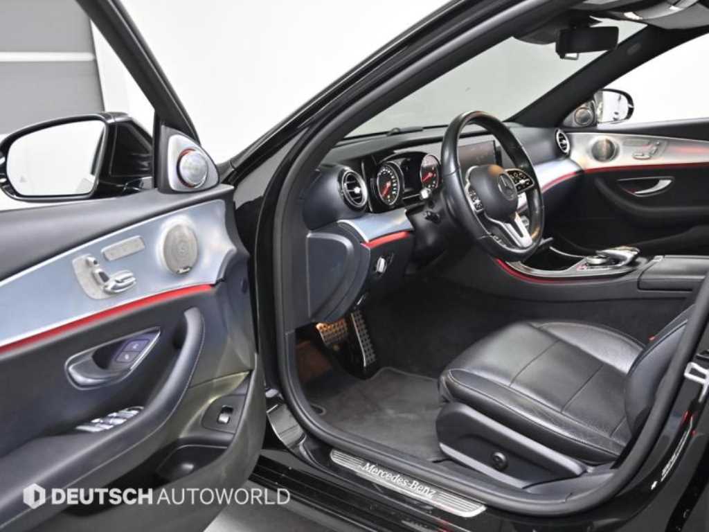 Mercedes Benz E class - Vista 11