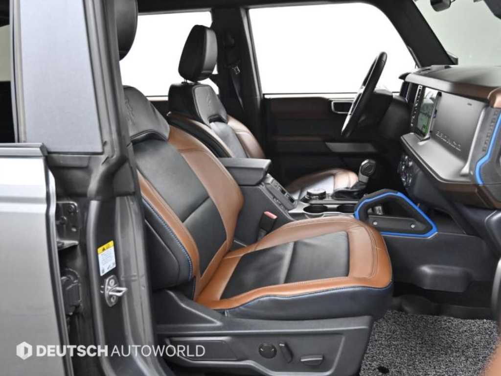 Ford Bronco - Vista 10