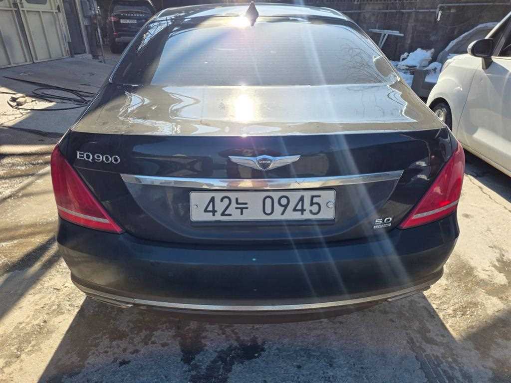 Genesis EQ900 - Vista 4