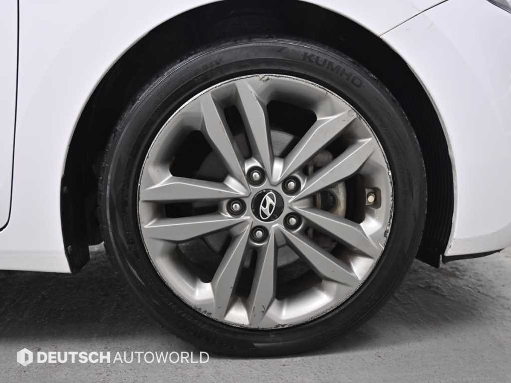 HYUNDAI i30 - Vista 5