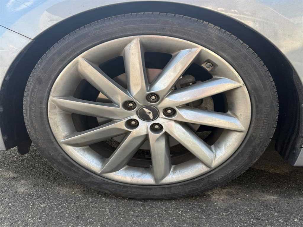 HYUNDAI Aslan - Vista 4