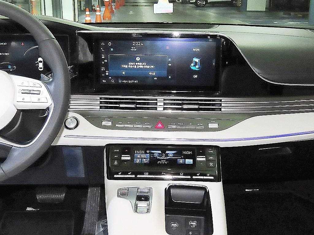 HYUNDAI Grandeur - Vista 11