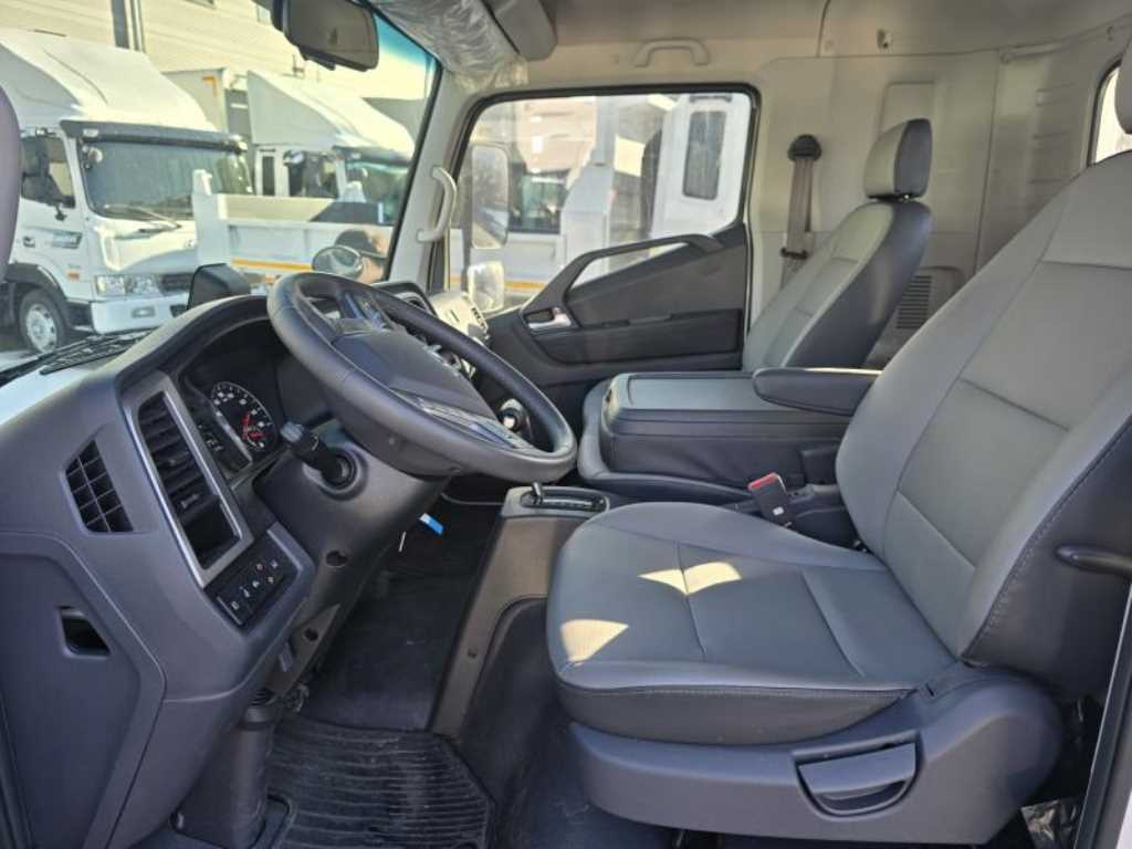 medium and large cargo truck - Vista 12