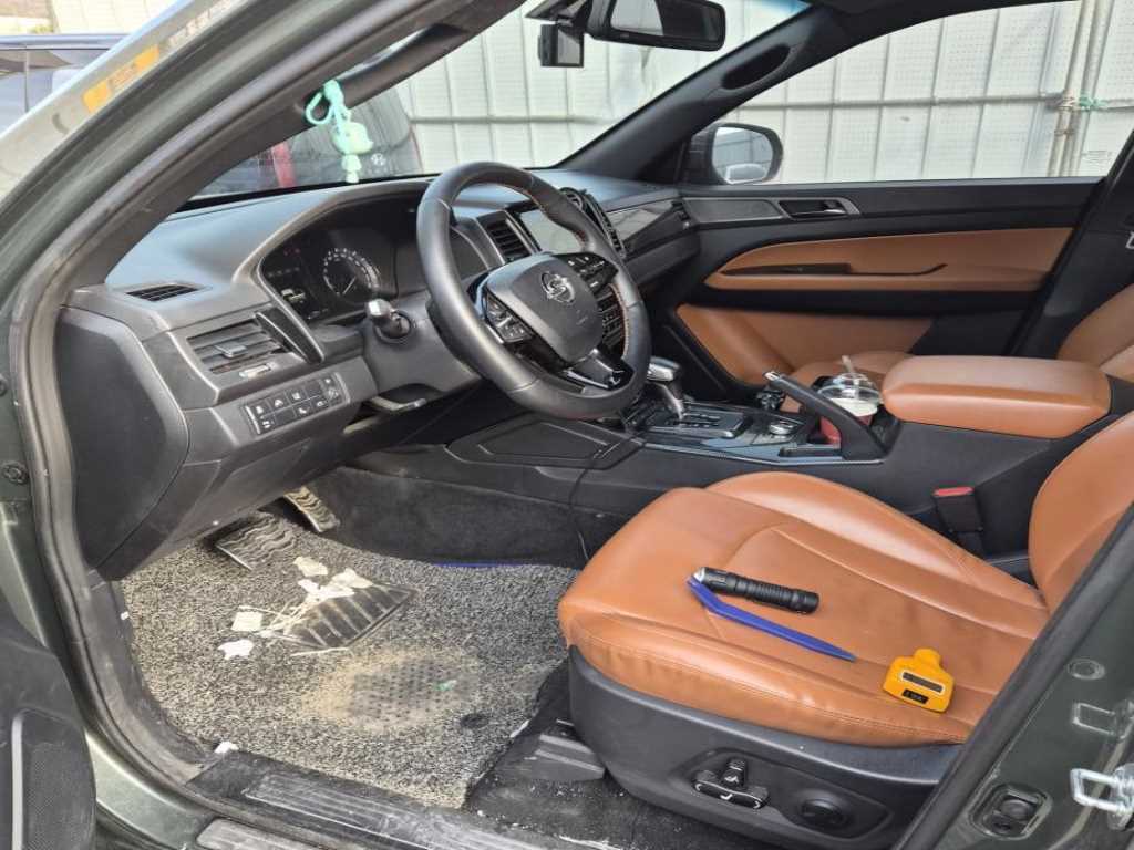 Ssangyong Rexton - Vista 7