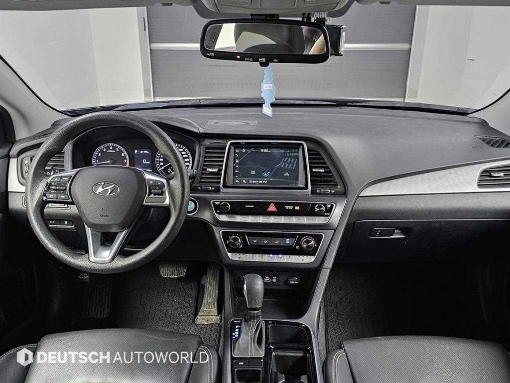 HYUNDAI Sonata - Vista 7