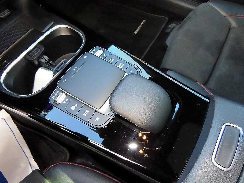 Mercedes Benz CLA Class - Vista 11