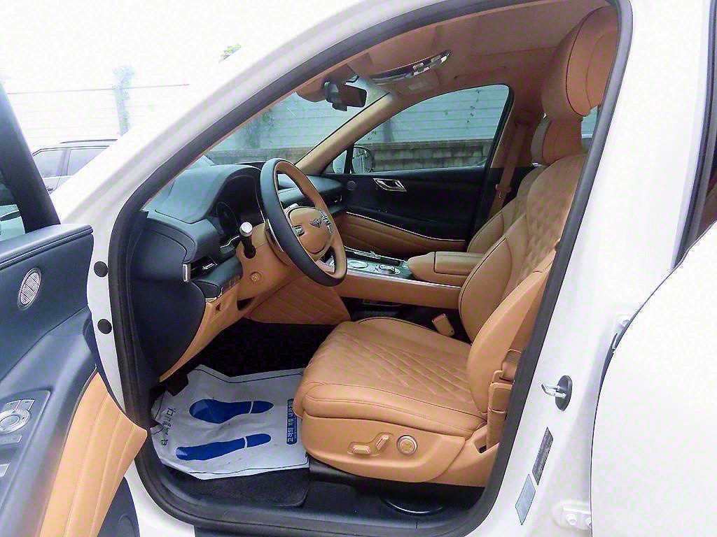 Genesis GV80 - Vista 5