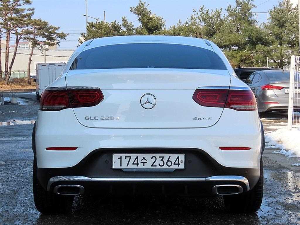 Mercedes Benz GLC Class - Vista 4