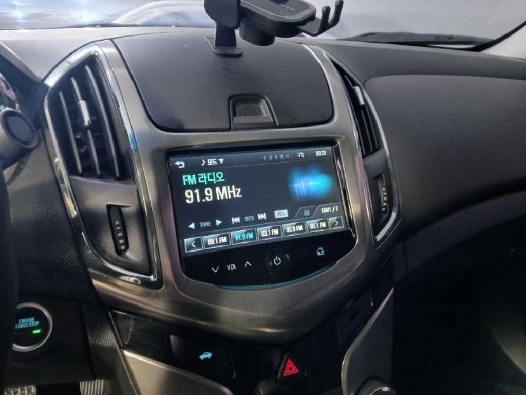 Chevrolet Cruise 2016 Negro - Importación desde Corea - HF Imports Iquique - Foto 14