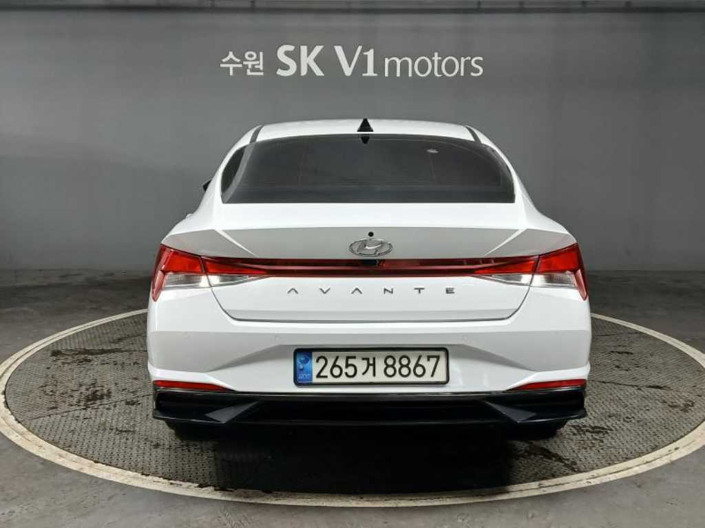 HYUNDAI Avante - Vista 4