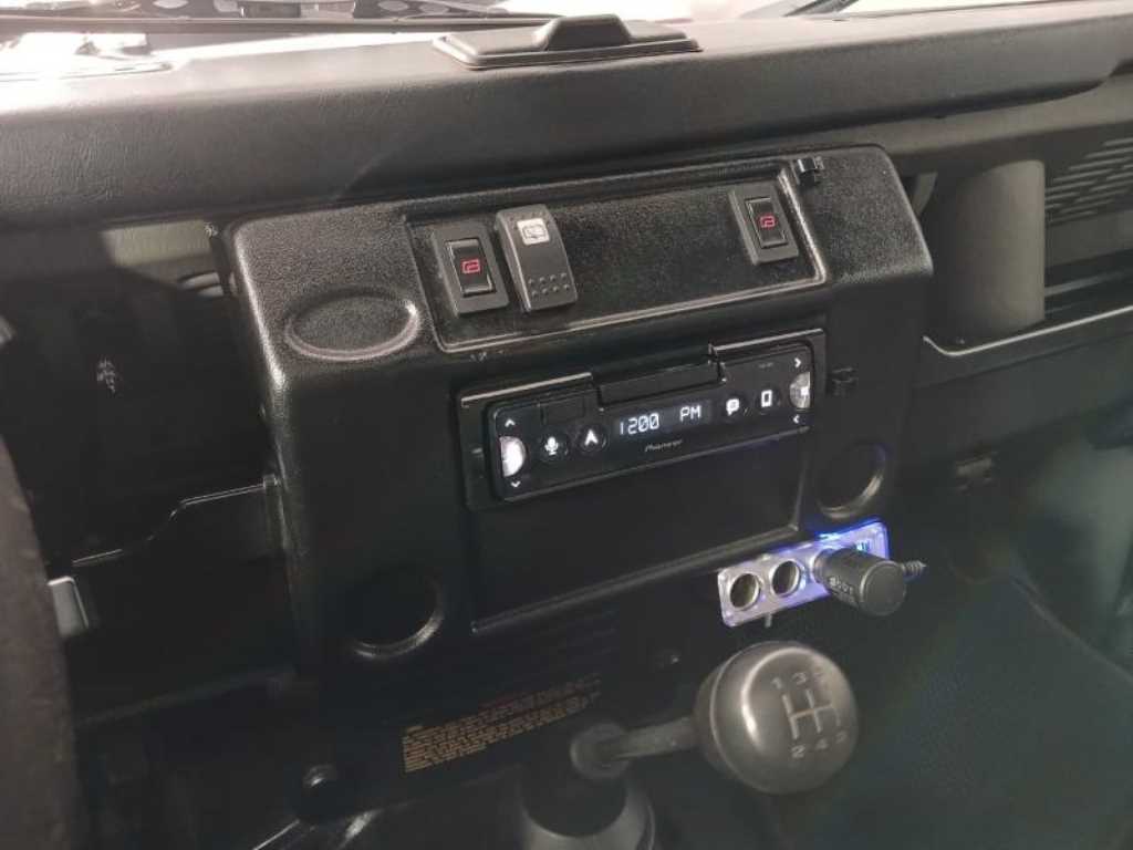 Land Rover Defender - Vista 11