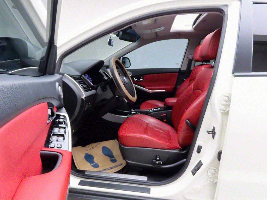 Ssangyong Korando - Vista 12