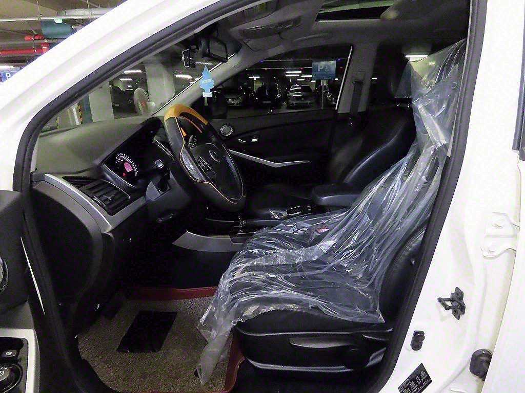 Ssangyong Korando - Vista 6