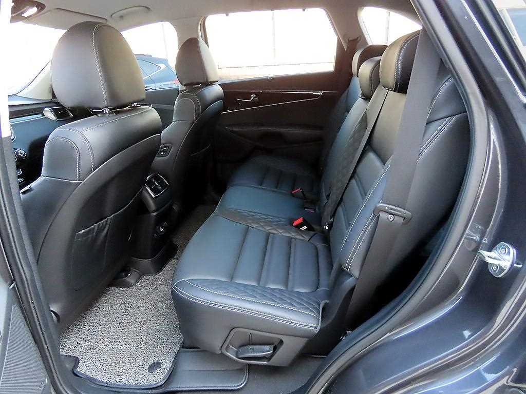 KIA Sorento - Vista 6