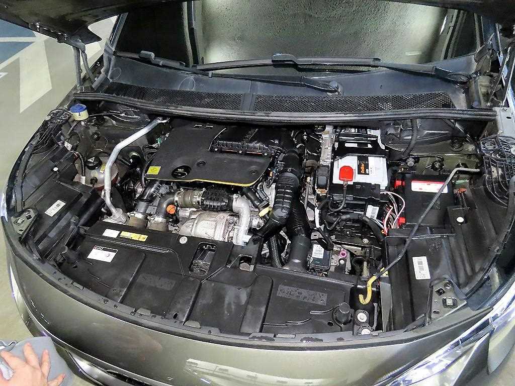 Peugeot 5008 2019 Gris - Importación desde Corea - HF Imports Iquique - Foto 19