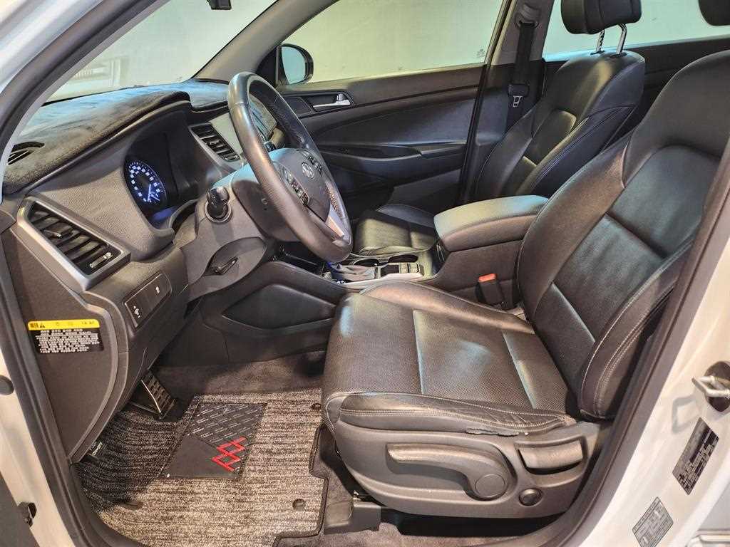 HYUNDAI Tucson - Vista 10