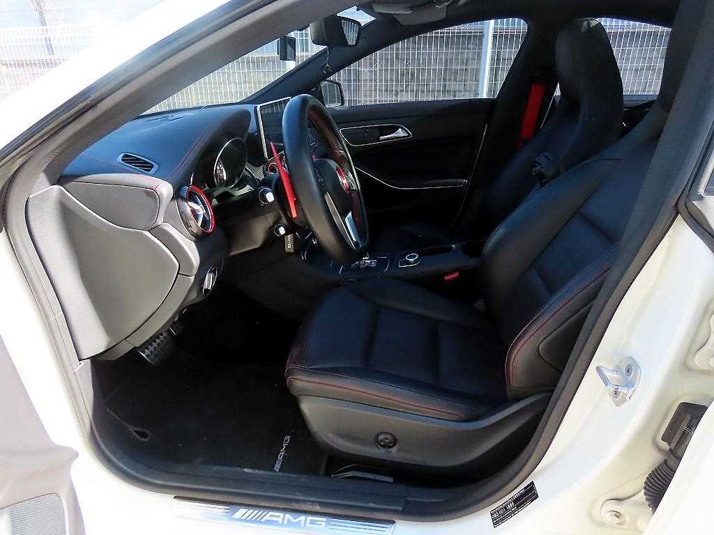 Mercedes Benz CLA Class - Vista 5