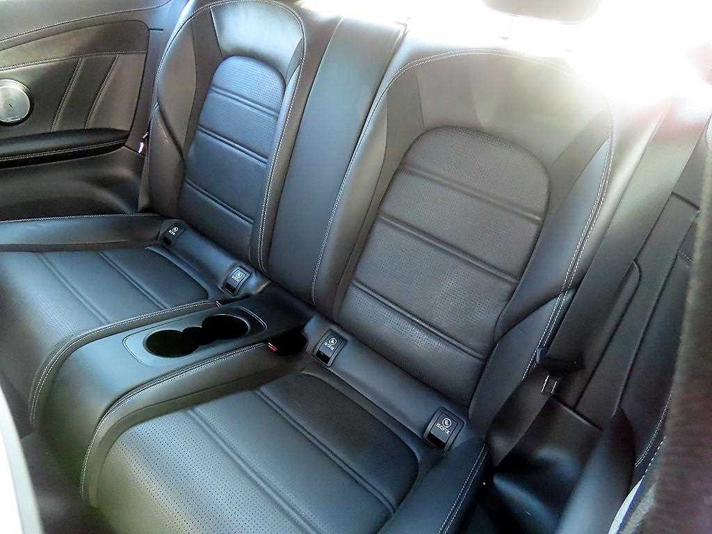 Mercedes Benz C Class - Vista 6