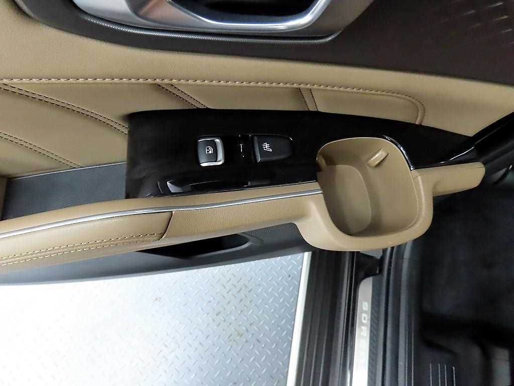 KIA Sorento - Vista 12