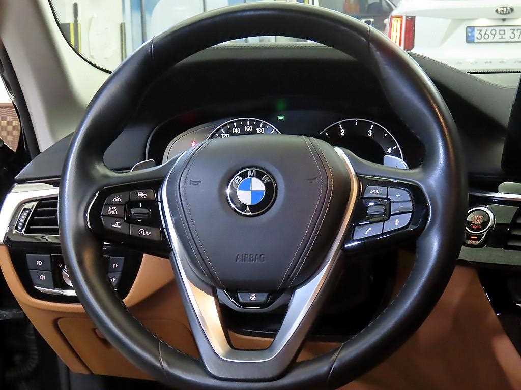 BMW 5 Series - Vista 8