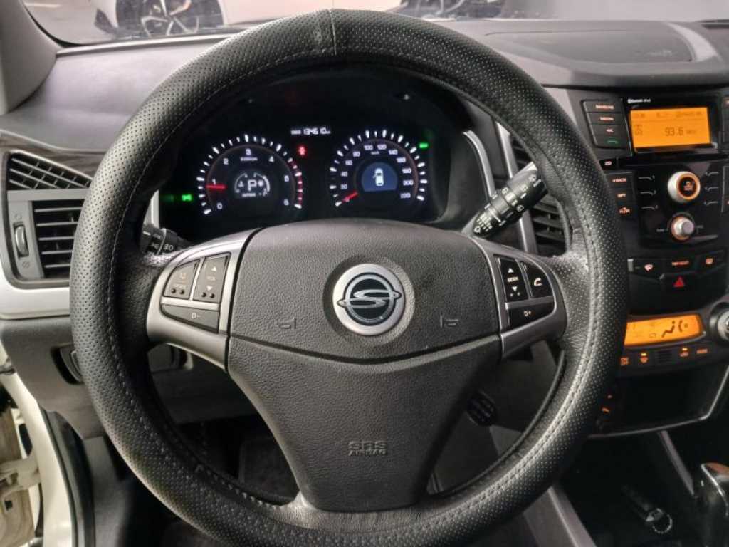 Ssangyong Korando - Vista 11