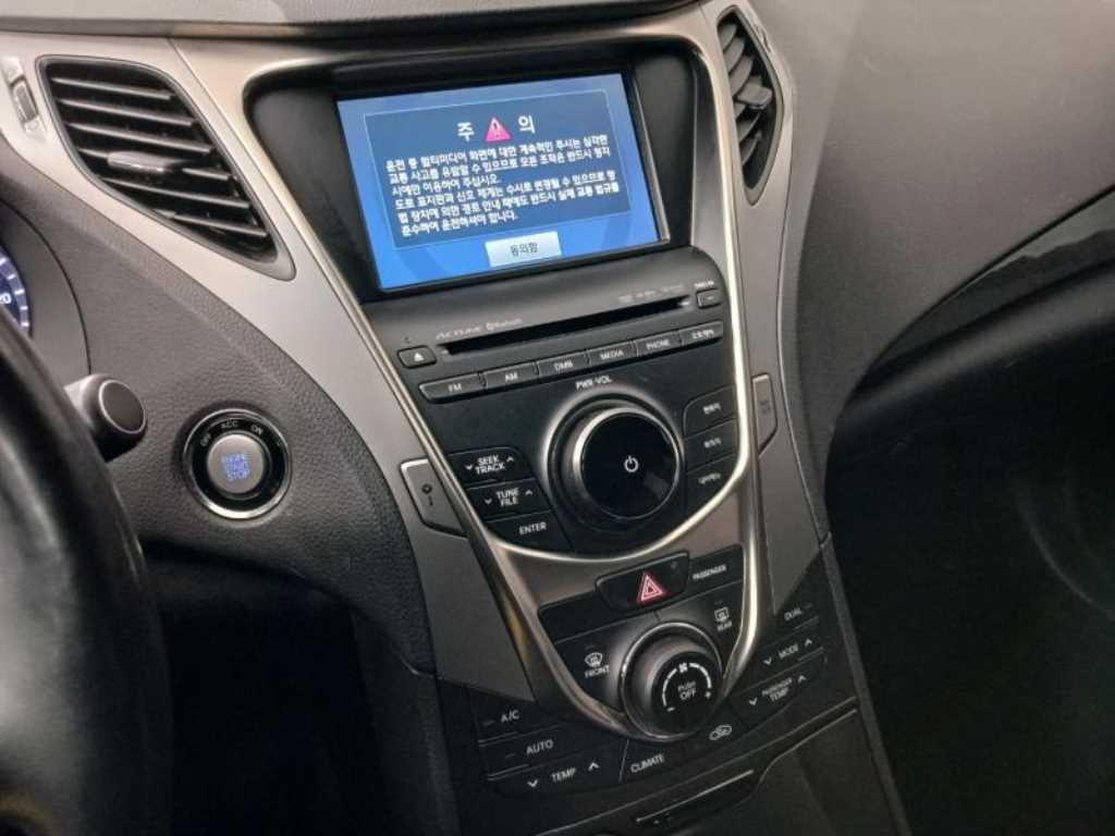 HYUNDAI Grandeur 2013 Negro - Importación desde Corea - HF Imports Iquique - Foto 14