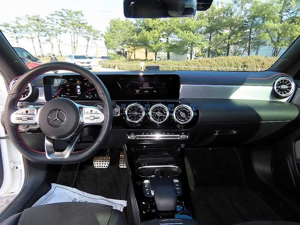 Mercedes Benz CLA Class - Vista 7