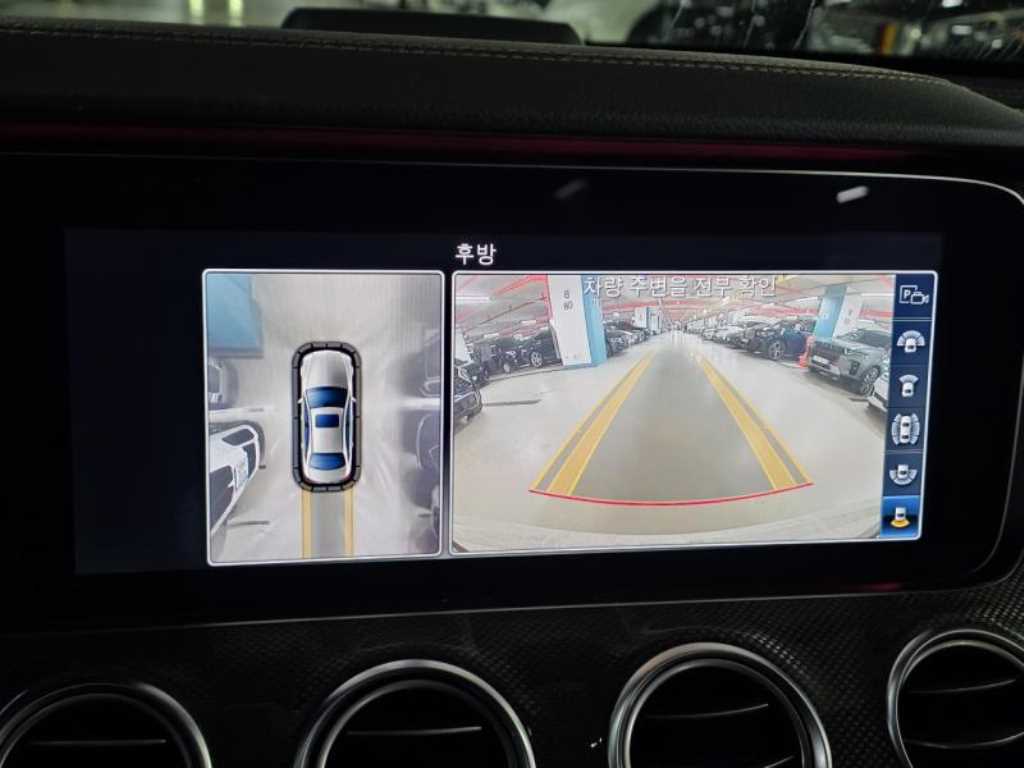 Mercedes Benz E class - Vista 12