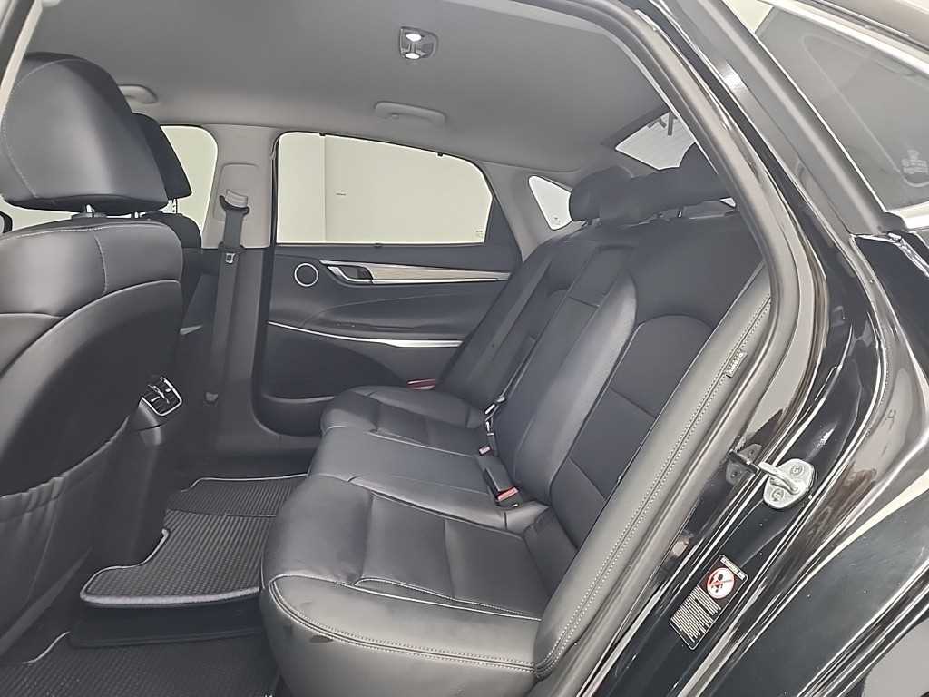 HYUNDAI Grandeur - Vista 12