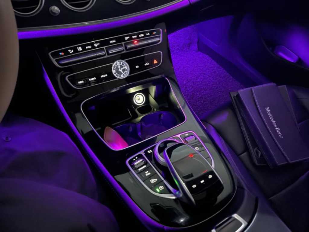 Mercedes Benz E class - Vista 7